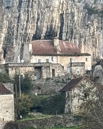 Le Balcon De Bed and Breakfast Cabrerets